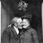 JSS Kiss mistletoe eldery 2